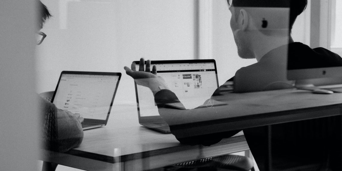 الدراسة عن بعد مجانا في كندا