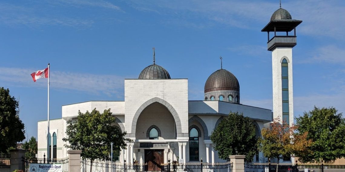 المساجد في كندا