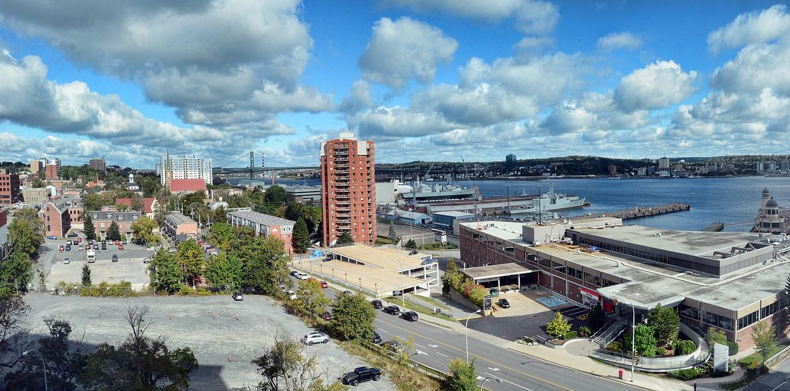 التقديم على جواز السفر الكندي