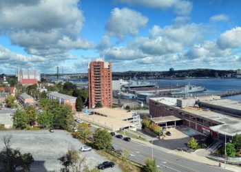 التقديم على جواز السفر الكندي