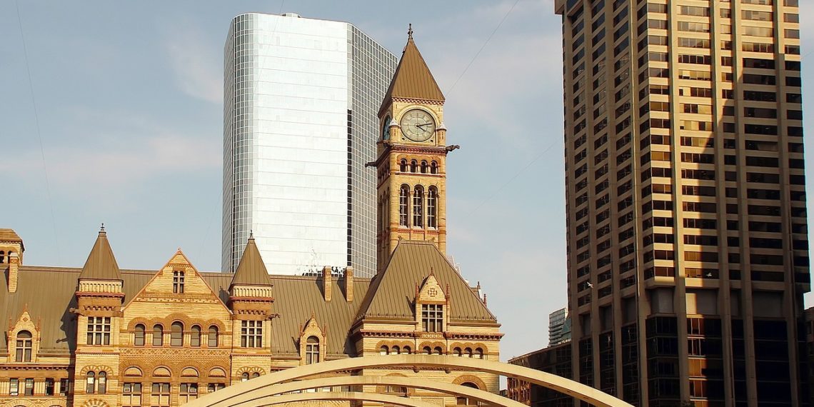 الجنسية الكندية للبالغين من العمر ٥٥ عاماً