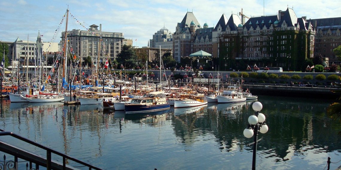 الهجرة الى كندا للاساتذة