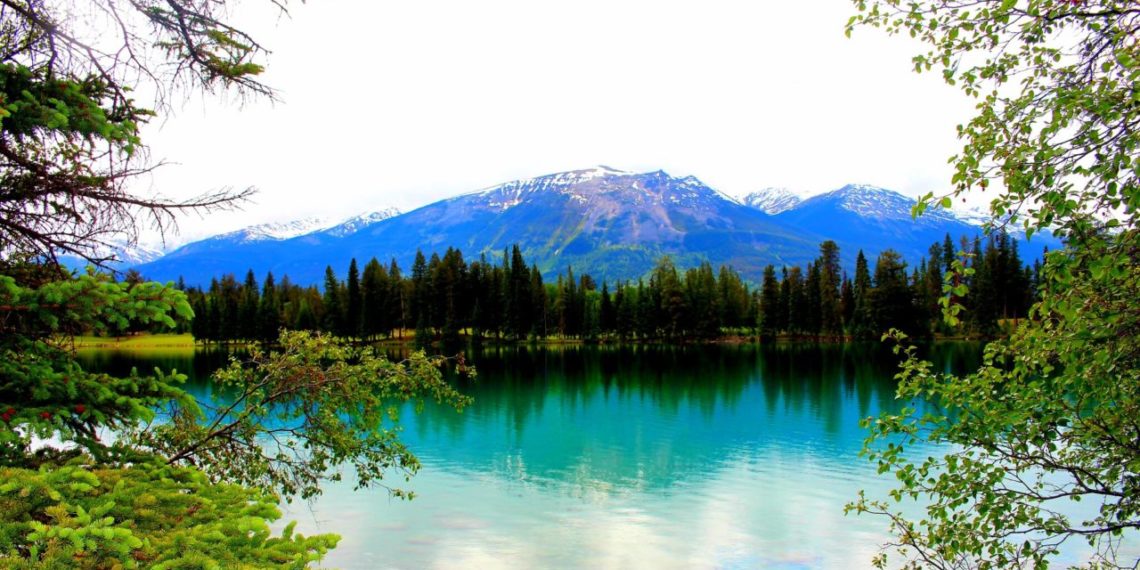 خريطة كندا بالعربي