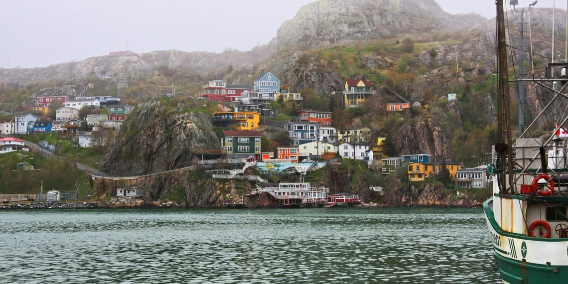 للقادمين الجدد إلى كندا ..مهام عليك فعلها عند قدومك إلى كندا