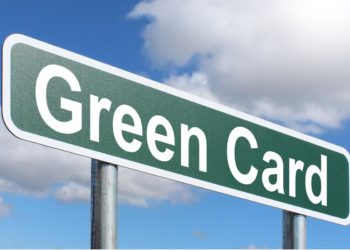 مميزات الجرين كارد الأمريكي