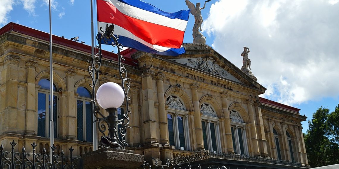 لغة كوستاريكا