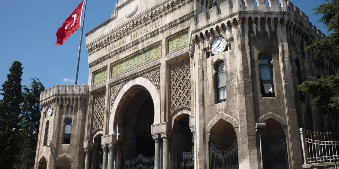 منح دراسية في تركيا