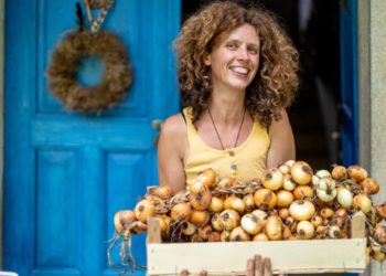 فوائد البصل الأبيض للنساءفوائد البصل الأبيض للنساء