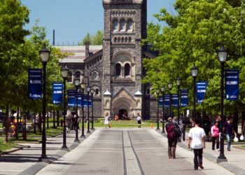 تكاليف الدراسة في كندا 6 شهور