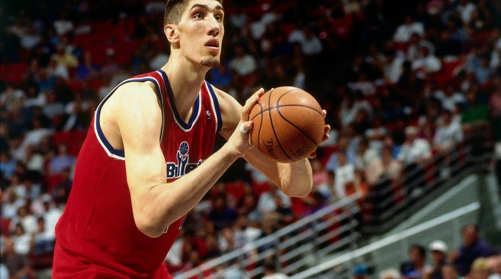 أطول لاعب كرة سلة في العالم