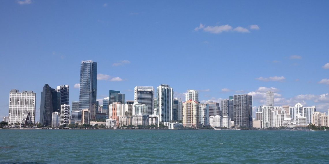 طقس ميامي على مدار العام