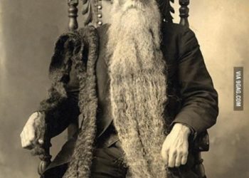 أطول لحية في العالم 