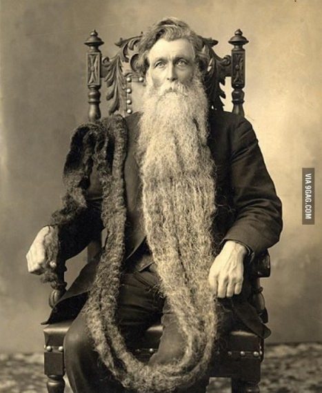 أطول لحية في العالم