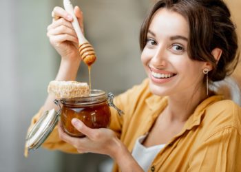 فوائد عسل المانوكا للنساء