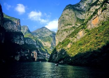 أطول نهر في آسيا