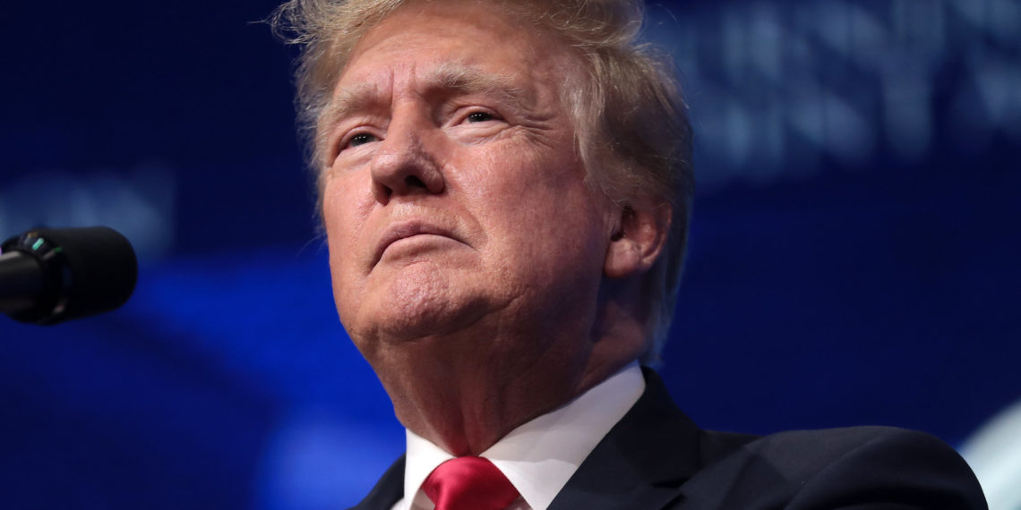 ترامب من ميشيغان : أمريكا على حافة كابوس اقتصادي