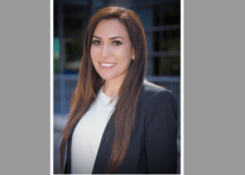 جائزة التميز والإنجازات للمحامية ” فدوى حمود “