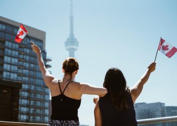 كيف تحصل على الجنسية الكندية