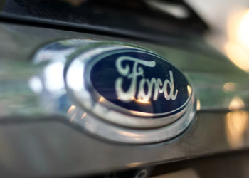 Ford تخطط لإلغاء 3000 وظيفة مدفوعة الأجر معظمها في شركات ميشغان و مترو ديترويت