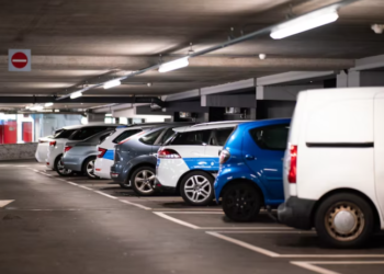 مدينة ديربورن تعلن عن آلية جديدة لبيع مواقف السيارات