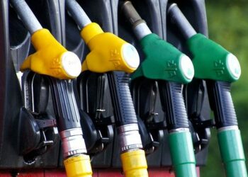 أسعار الوقود تُسجل انخفاضاً جديداً بمقدار 20 سنت في مترو ديترويت