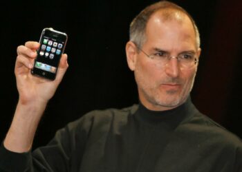 مخترع الآيفون