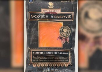 سحب بعض منتجات “سمك السلمون” بسبب تلوثها ببكتيريا الليستيريا