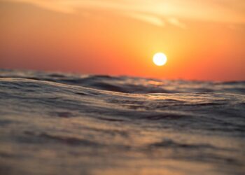 حرارة مرتفعة وعواصف محتملة في توقعات طقس ديترويت