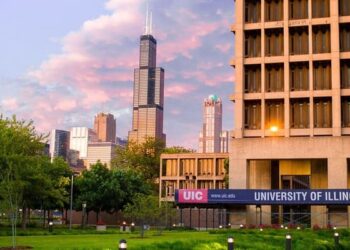 جامعة إلينوي في شيكاغو